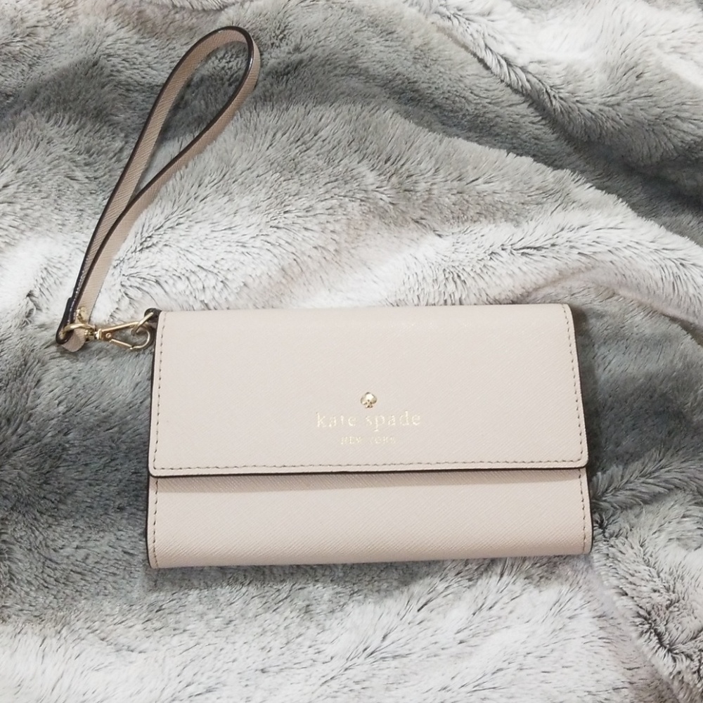 Cell phone purse